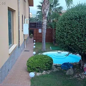 Rosa , Porto Empedocle Italie